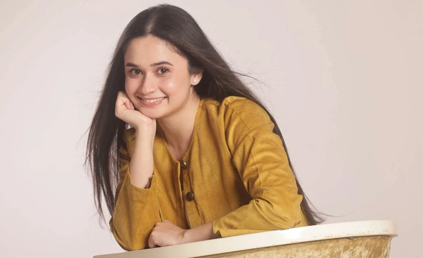 নিজের নামে ভুয়া ফেসবুক আইডি, সতর্ক করলেন ঐশী