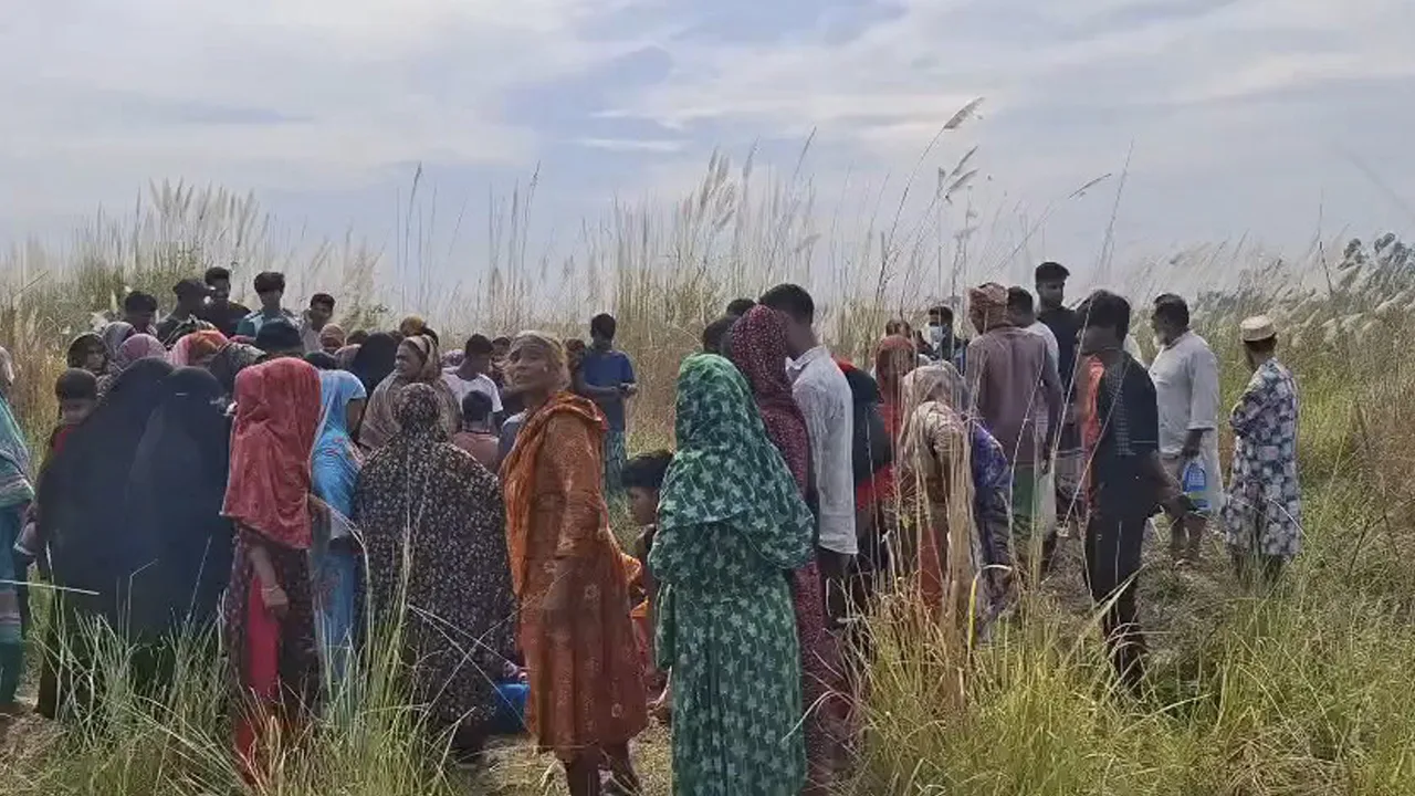 ইটভাটার পাশে শিশুকন্যা তওবার মরদেহ, বাবাকে কুপিয়ে হত্যা