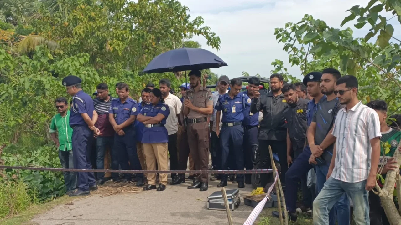 বাড়ি থেকে তুলে নিয়ে যুবককে হত্যার অভিযোগ