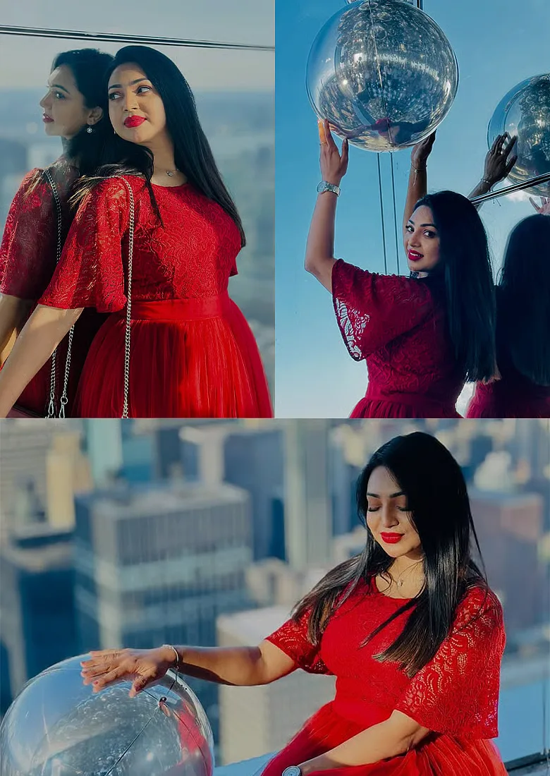 নিউইয়র্কের আকাশছোঁয়া মিরর গ্লাস বক্সে প্রভার আয়নাবাজি