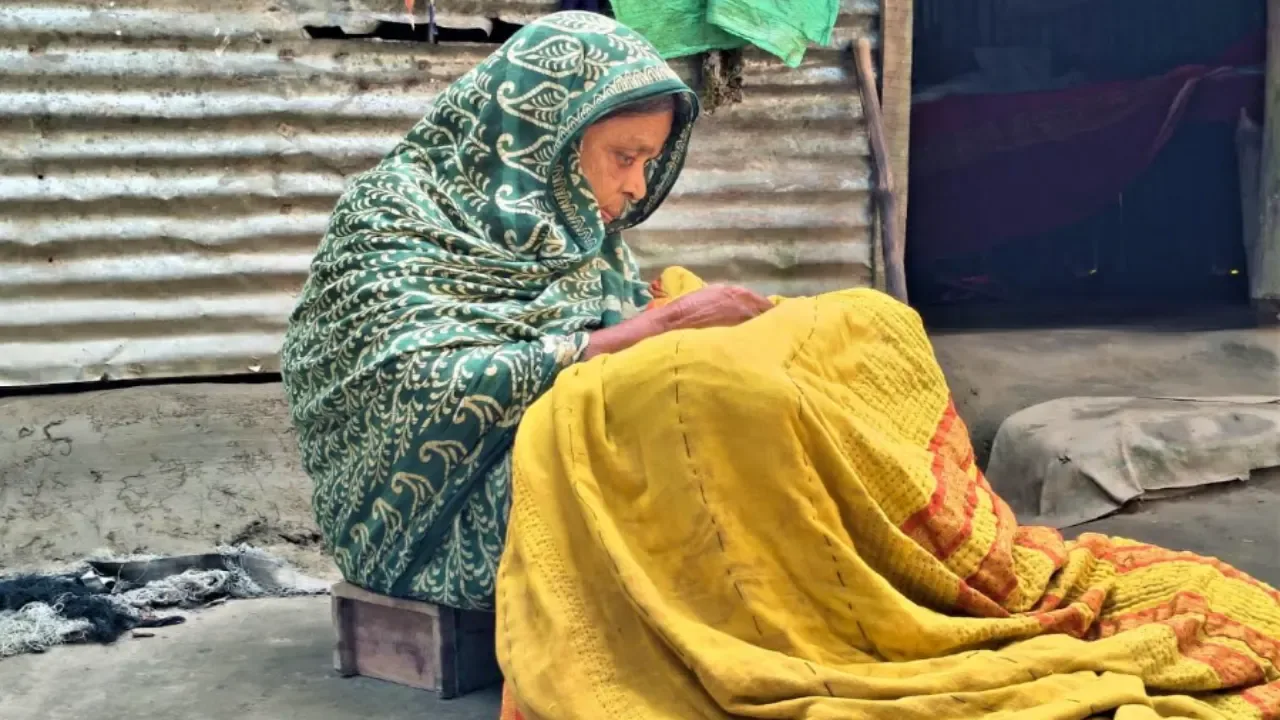 পৈতৃক জমিতে অধ্যক্ষ ছেলের বিলাসী জীবন, ঠাঁই পেলেন না মা