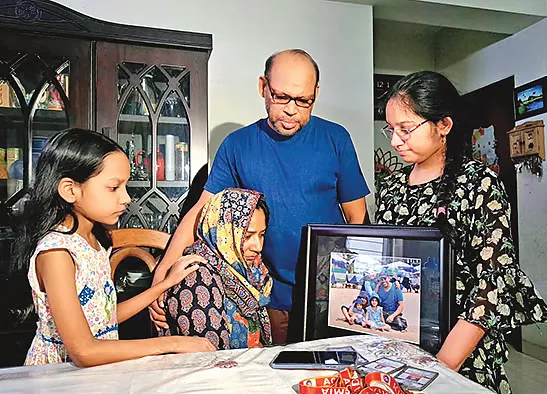 ডেঙ্গু আক্রান্ত তিন বোনই হাসপাতালে ছিল, একজনের ফেরা হলো না