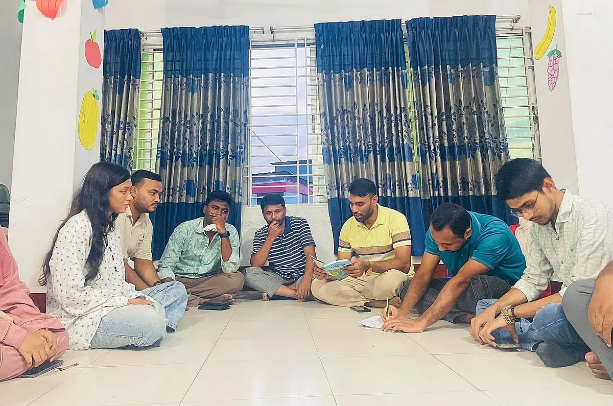 নদী রক্ষায় সচেতনতা গড়ে তুলতে হবে
