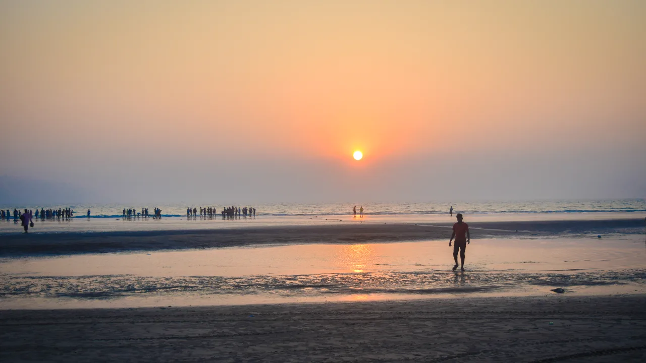 সমুদ্রসৈকতে গোসলে নেমে প্রাণ গেল মাদ্রাসাছাত্রের