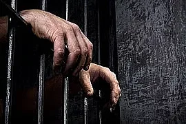 যাত্রাবাড়ীতে মাদক অভিযানে এসআরবি-পুলিশের ওপর হামলা, গ্রেপ্তার ২৬ জনকে কারাগারে পাঠানোর আদেশ
